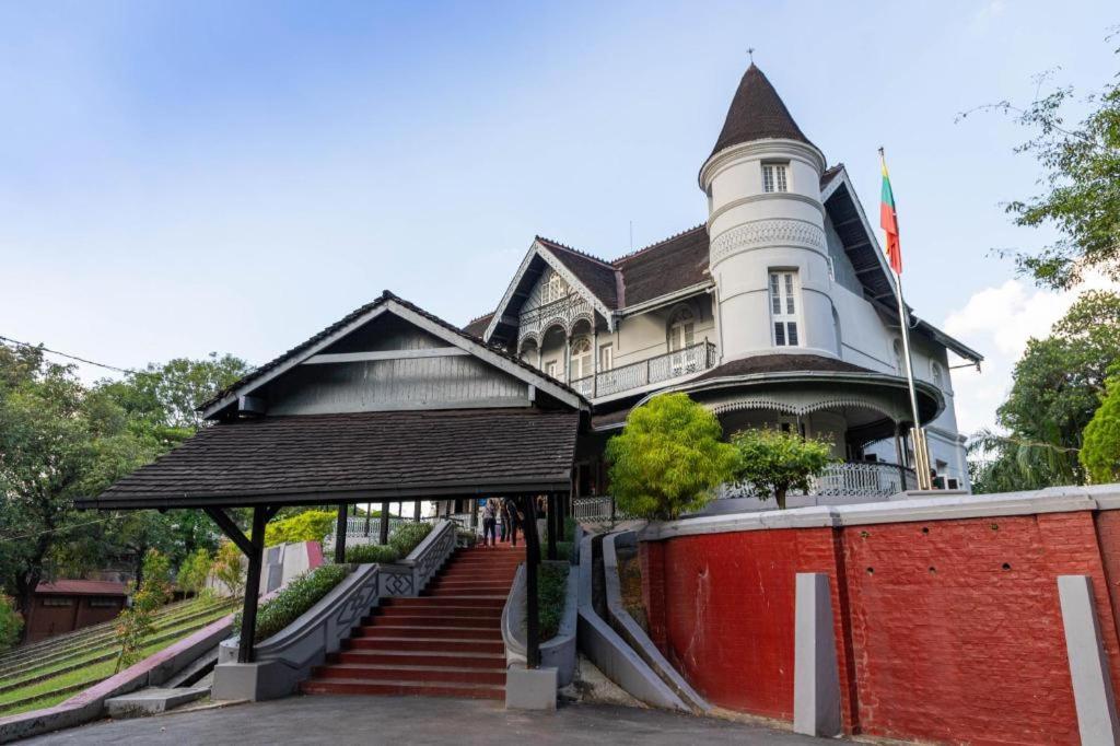 Virati Hotel Yangon Bagian luar foto