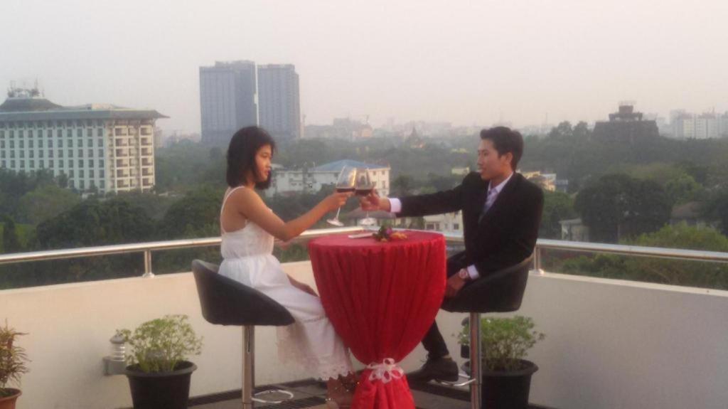 Virati Hotel Yangon Bagian luar foto