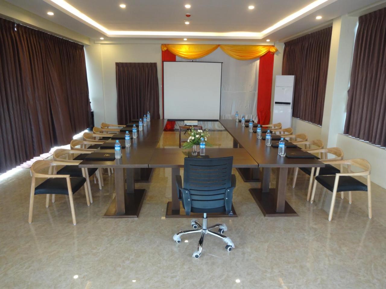 Virati Hotel Yangon Bagian luar foto
