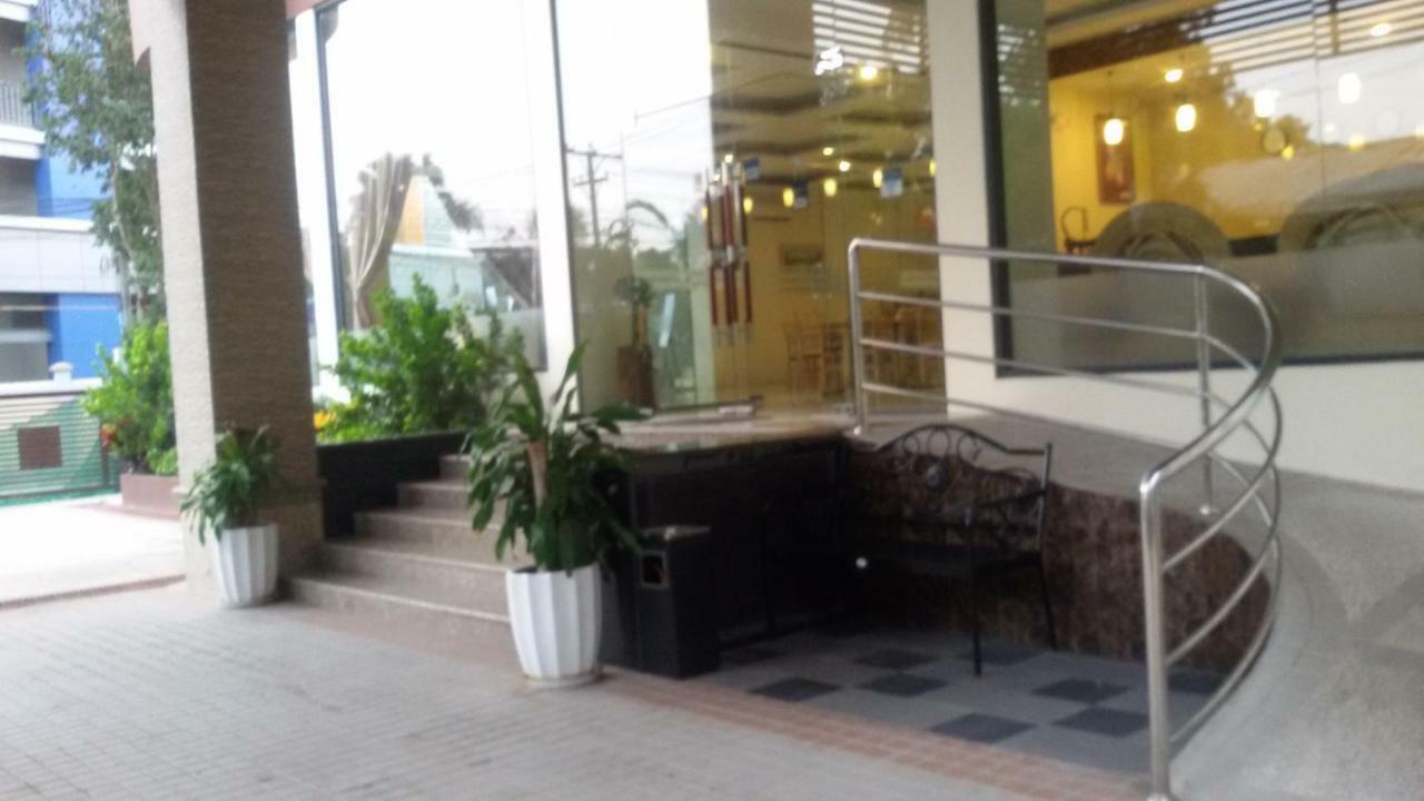 Virati Hotel Yangon Bagian luar foto