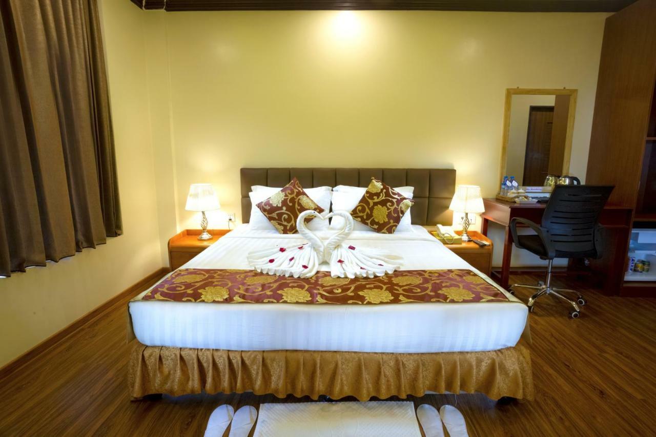 Virati Hotel Yangon Bagian luar foto